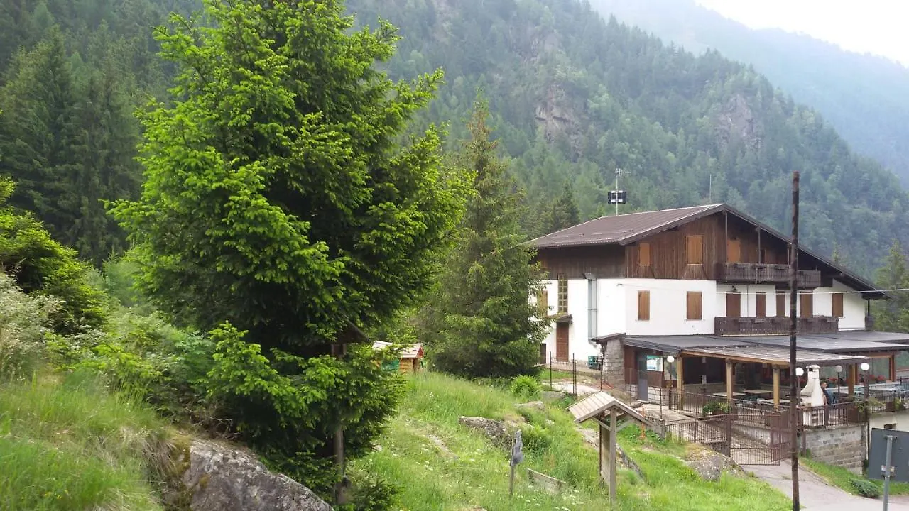מלון Saviore dell'Adamello Rifugio Stella Alpina 0*,  איטליה